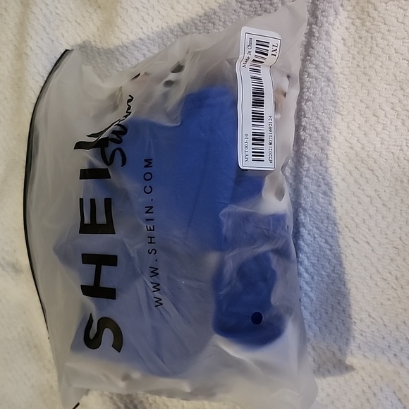 2 piece swim - Picture 4 of 4